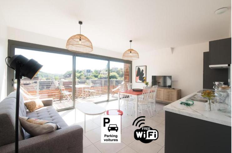 Le Soleil Levant avec balcon et parking privé, 2 adultes et 1 enfant Sarlat Extérieur photo